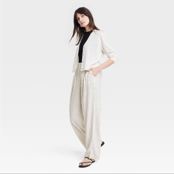 NWOT A NEW DAY HIGH RISE LINEN PLEATED PANTS 🖤 - Picture 4 of 11
